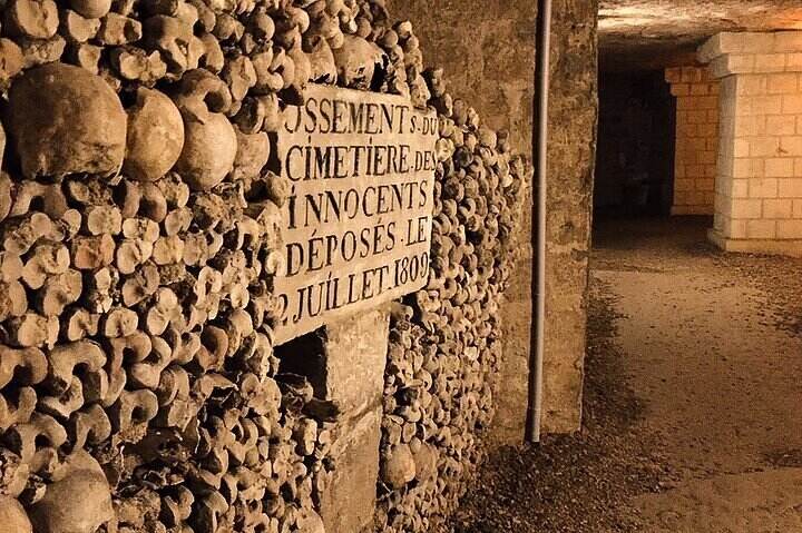 ossements dans Catacombes