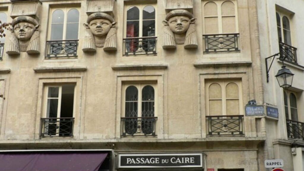 façade du passage du Caire